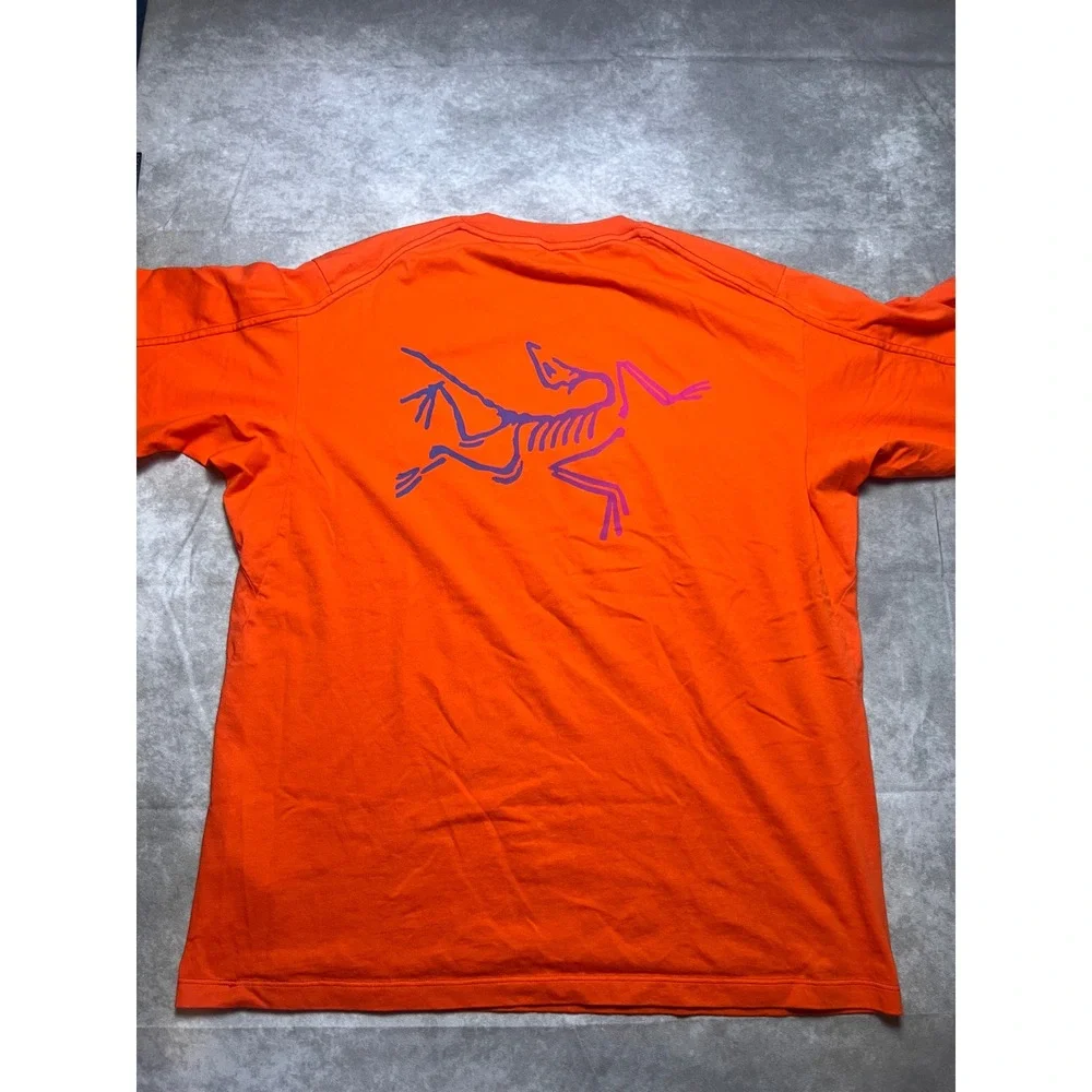 Arc'teryx T-Shirt Mens Large Orange Graphic Logo Short Sleeve Cotton Tee